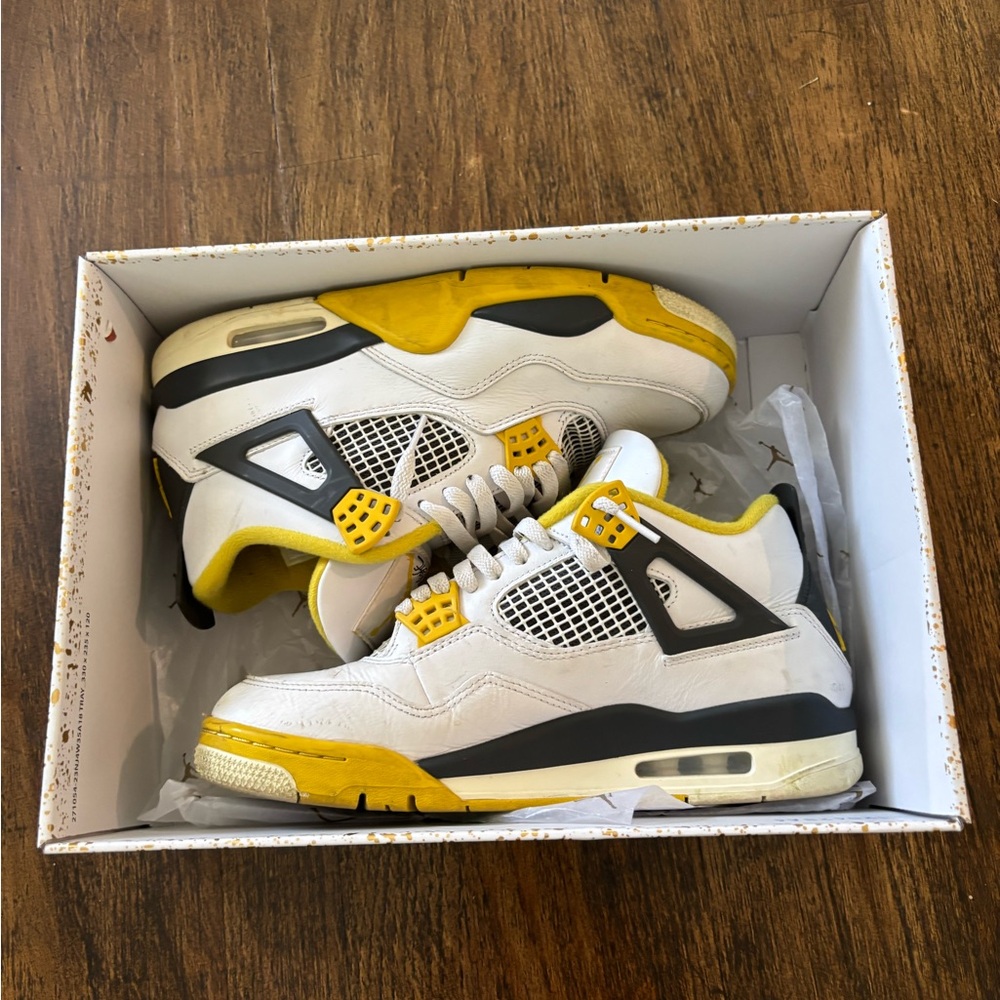 Jordan 4 women’s vivid sulfur